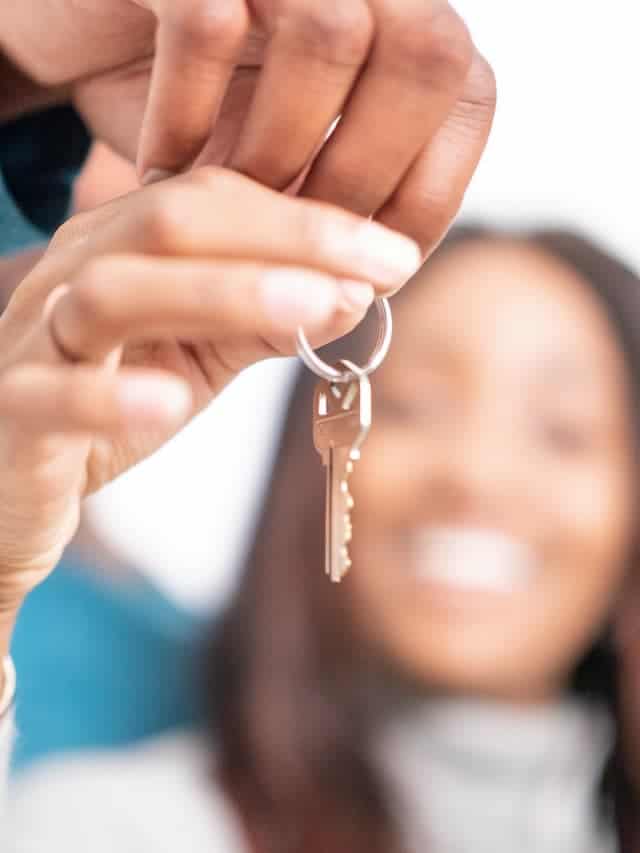 a person turnover the key of his home to the renter to make money in the military